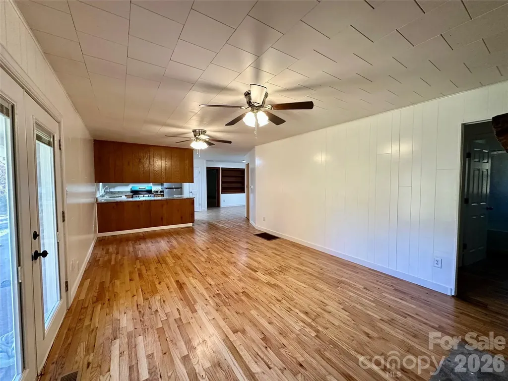 208 Murdock Road Bakersville NC 28705