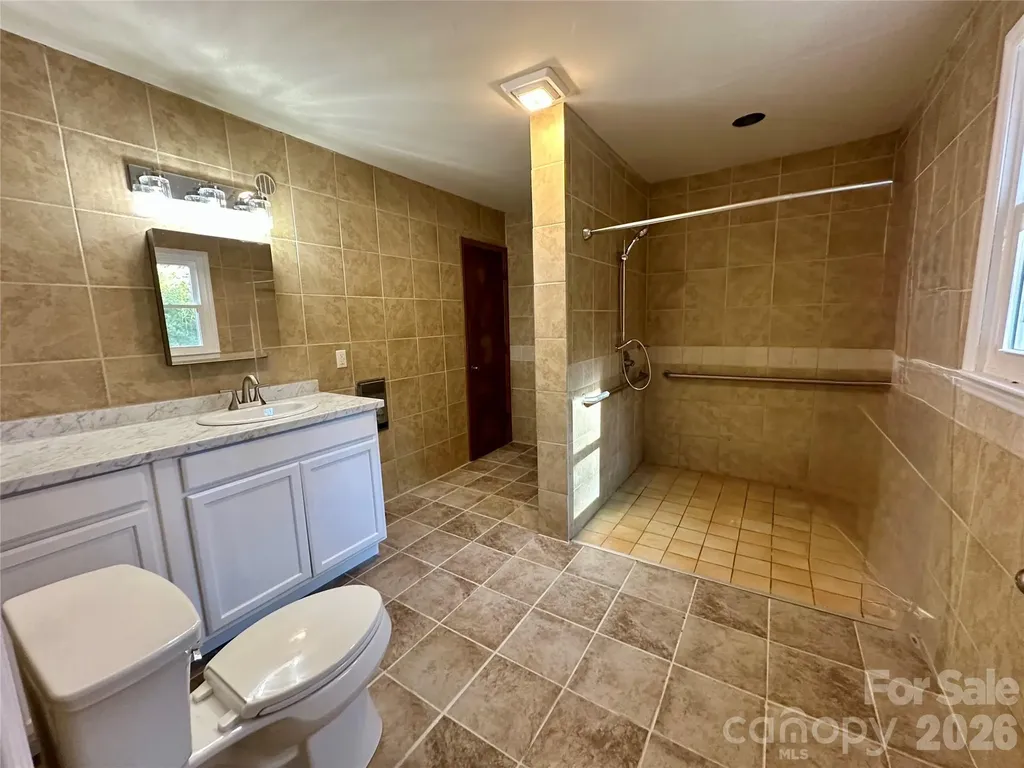 208 Murdock Road Bakersville NC 28705