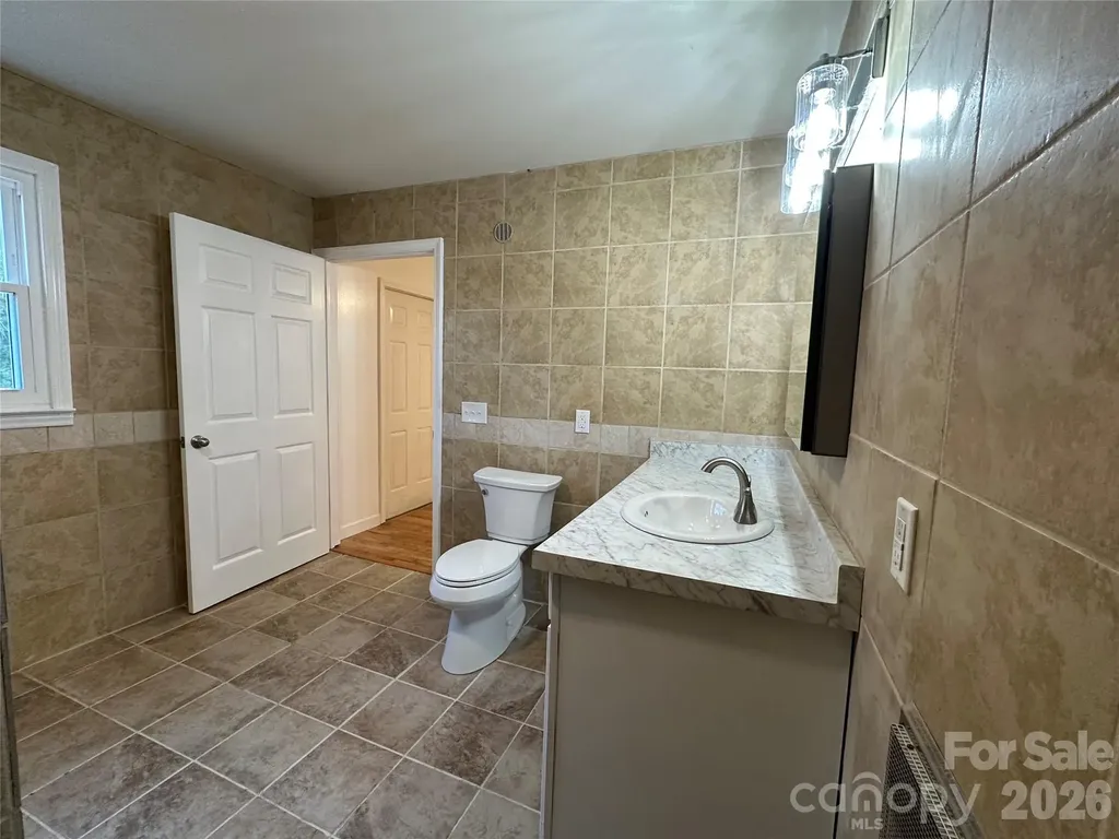 208 Murdock Road Bakersville NC 28705