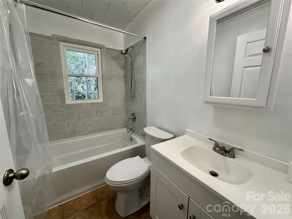208 Murdock Road Bakersville NC 28705