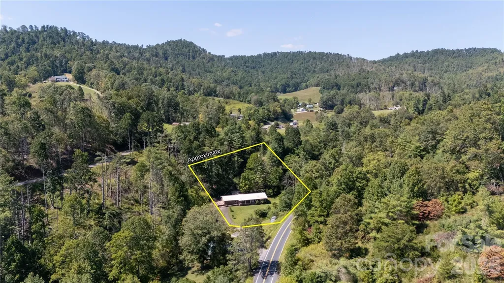 208 Murdock Road Bakersville NC 28705