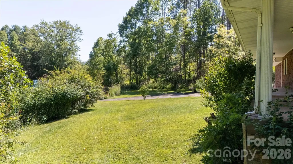 208 Murdock Road Bakersville NC 28705