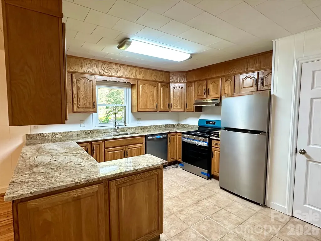 208 Murdock Road Bakersville NC 28705