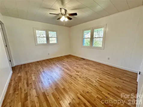 208 Murdock Road Bakersville NC 28705