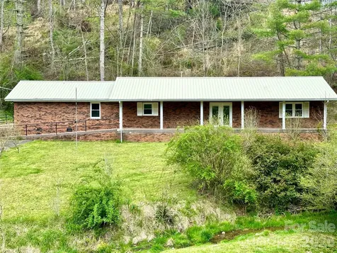 208 Murdock Road Bakersville NC 28705