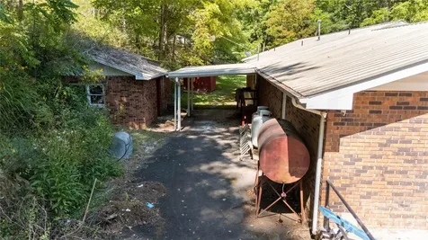 208 Murdock Road Bakersville NC 28705