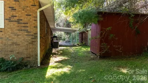 208 Murdock Road Bakersville NC 28705