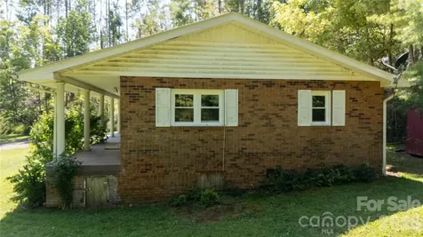 208 Murdock Road Bakersville NC 28705