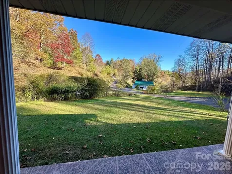 208 Murdock Road Bakersville NC 28705
