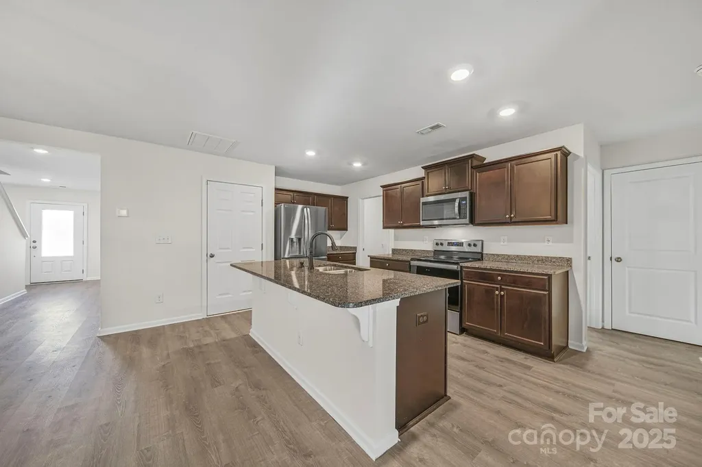 3120 Green Apple Drive Dallas NC 28034