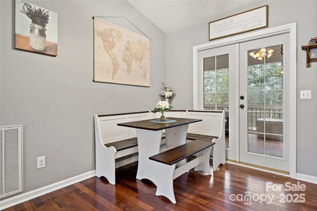 2691 Laurel Pointe Drive Nebo NC 28761