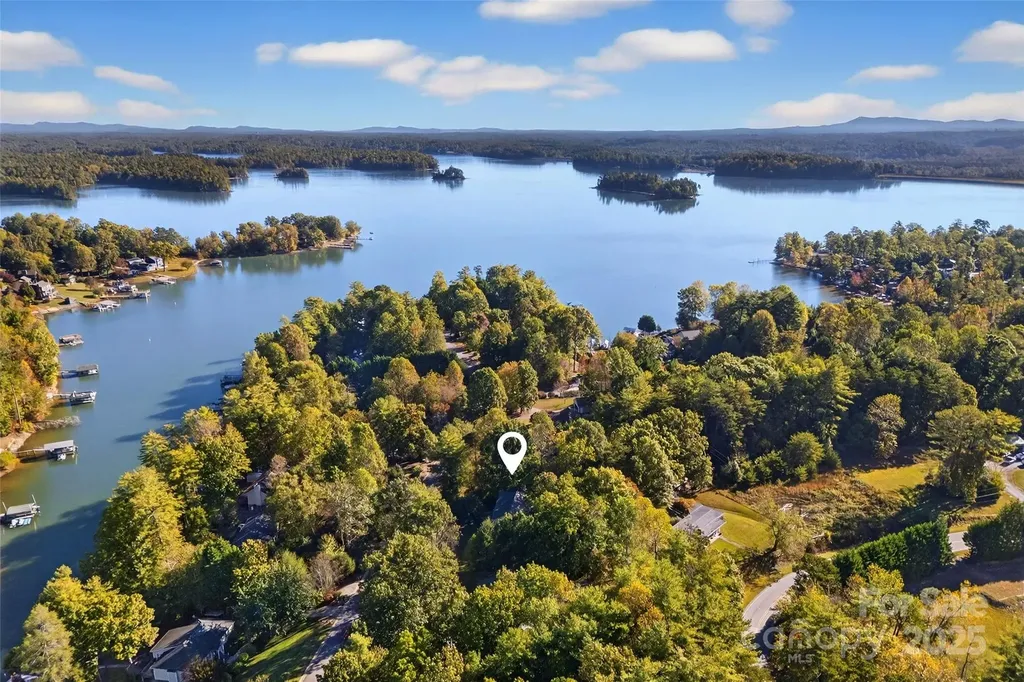 2691 Laurel Pointe Drive Nebo NC 28761