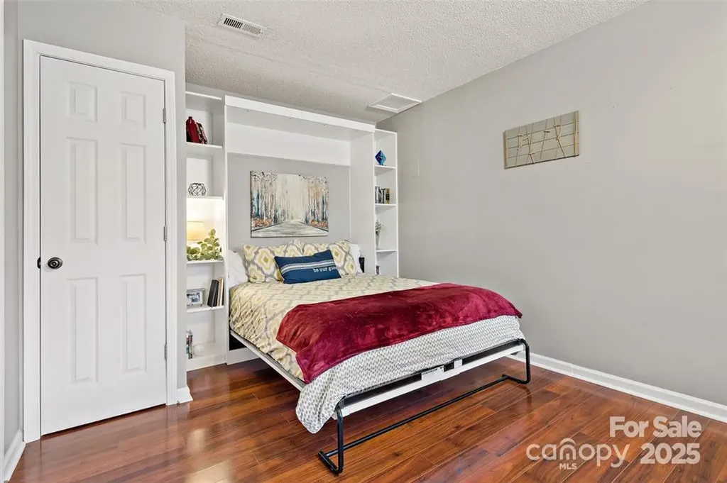 2691 Laurel Pointe Drive Nebo NC 28761