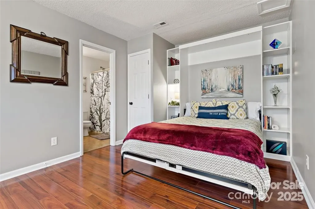 2691 Laurel Pointe Drive Nebo NC 28761