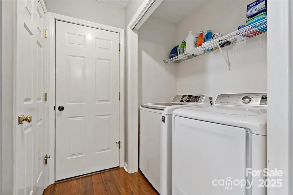 2691 Laurel Pointe Drive Nebo NC 28761