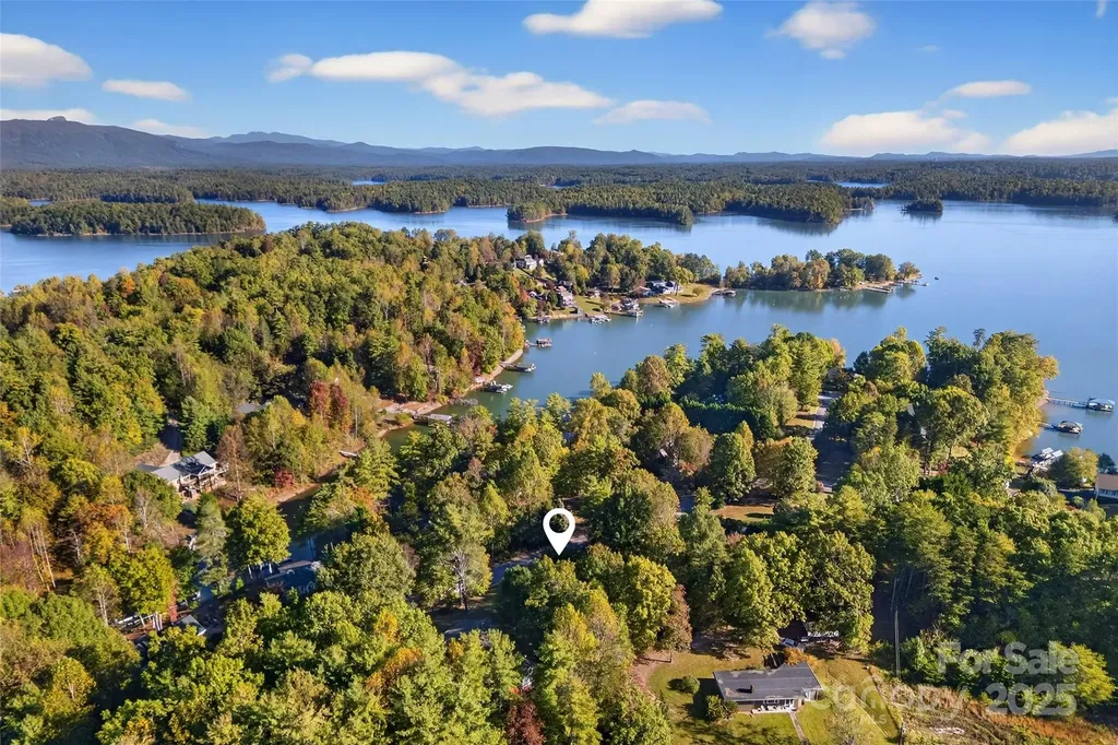 2691 Laurel Pointe Drive Nebo NC 28761
