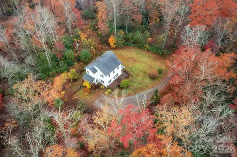 230 Graystone Drive Burnsville NC 28714