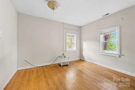 132 Little Knob Road Asheville NC 28803