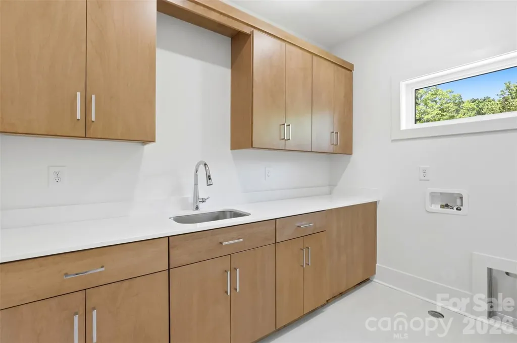 2649 Laburnum Avenue Charlotte NC 28205