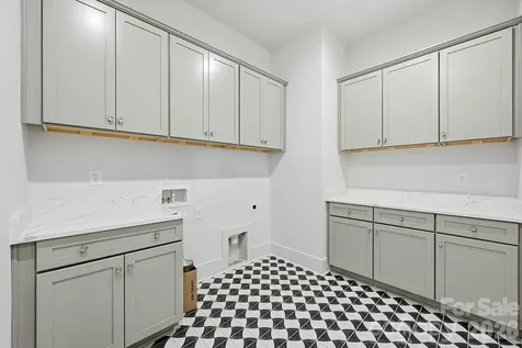 7245 Westrow Avenue Charlotte NC 28278