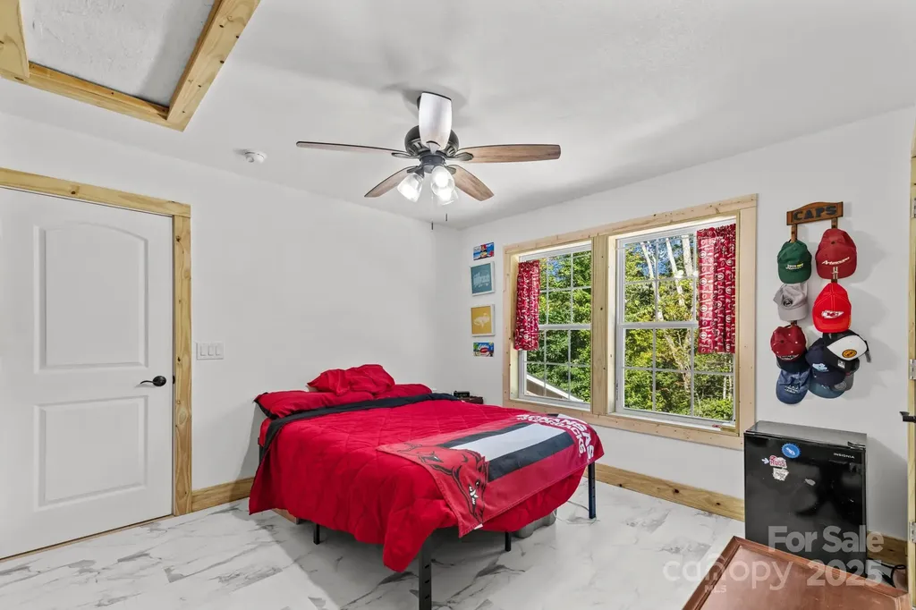 1036 Williamsburg Drive Lenoir NC 28645