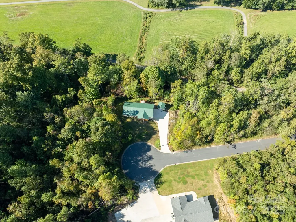 1036 Williamsburg Drive Lenoir NC 28645