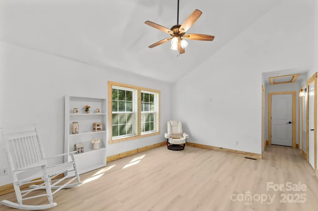1036 Williamsburg Drive Lenoir NC 28645