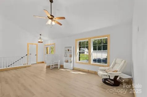 1036 Williamsburg Drive Lenoir NC 28645