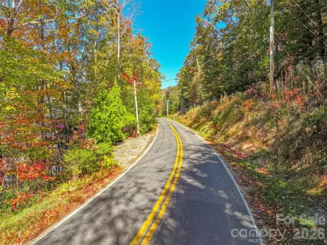 996 Halls Chapel Road Burnsville NC 28714