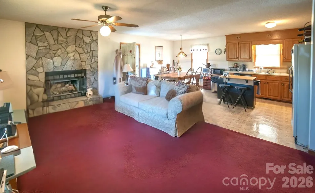 4186 Horseshoe Bend Road Hudson NC 28638