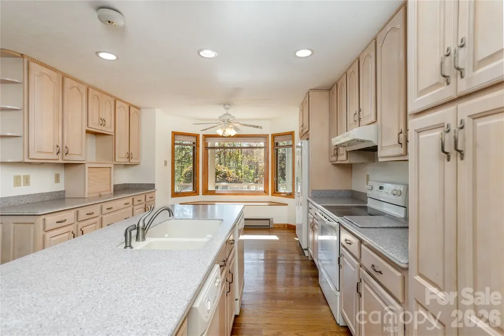 1510 Chestnut Gap Road Hendersonville NC 28792