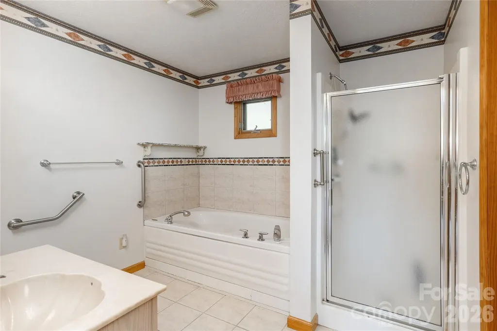 1510 Chestnut Gap Road Hendersonville NC 28792
