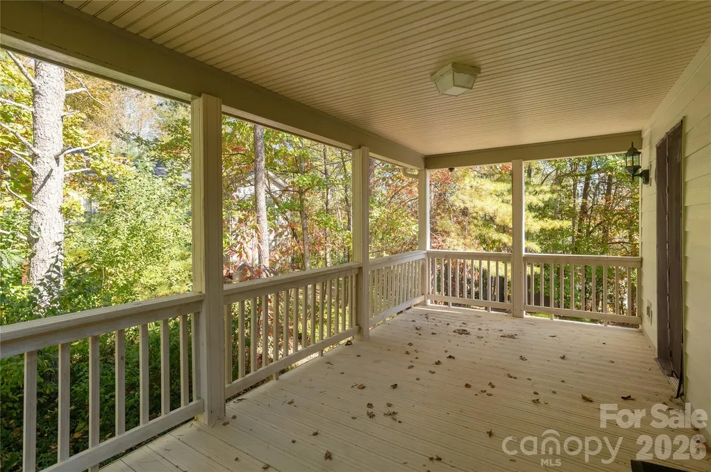 1510 Chestnut Gap Road Hendersonville NC 28792