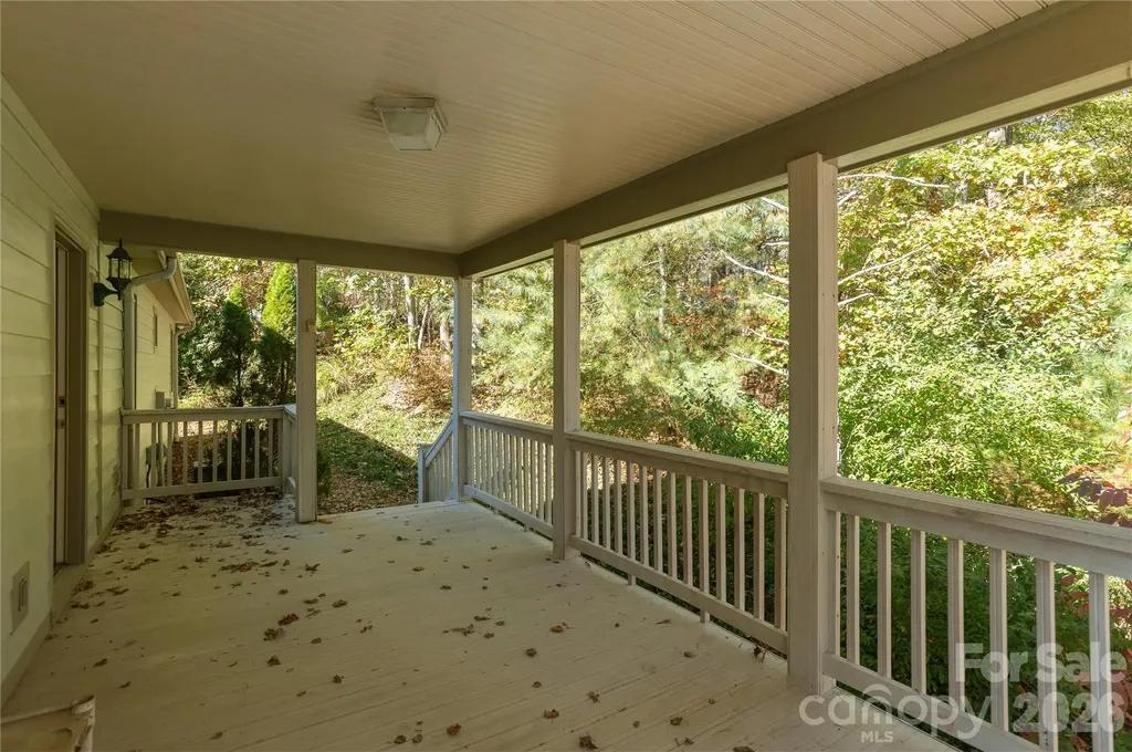 1510 Chestnut Gap Road Hendersonville NC 28792