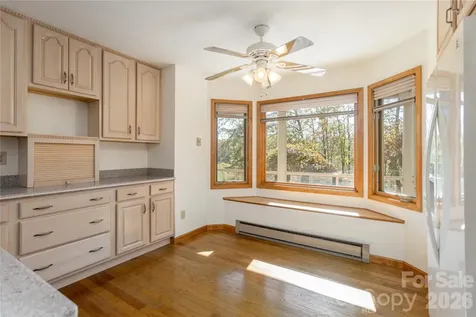 1510 Chestnut Gap Road Hendersonville NC 28792