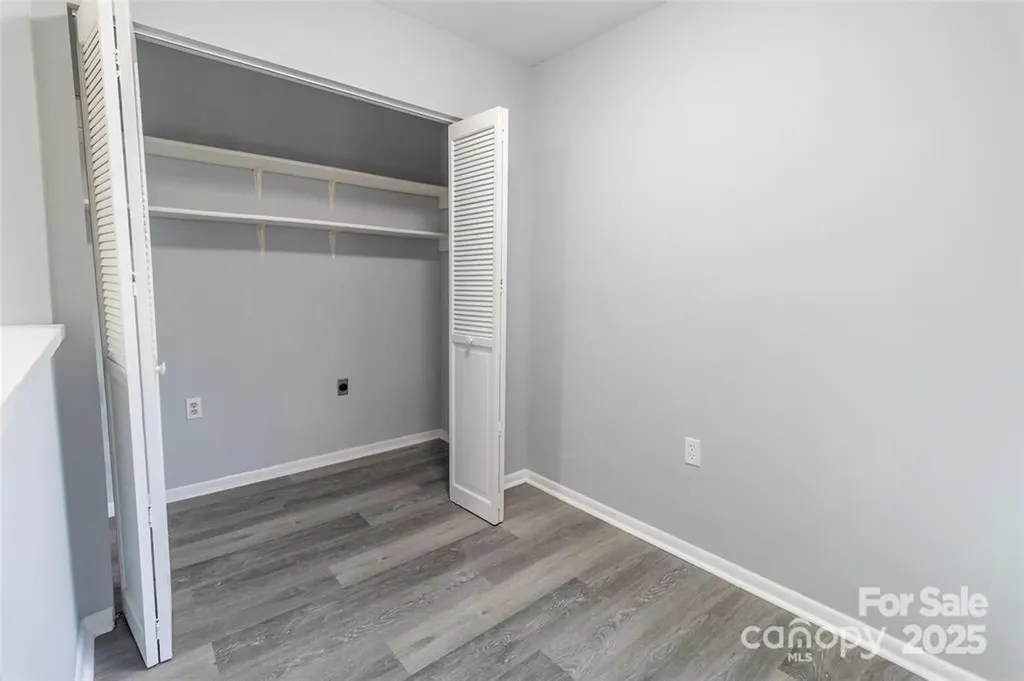 4814 Spring Lake Drive Charlotte NC 28212