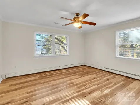 930 Scenic Circle Waynesville NC 28786