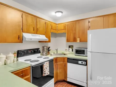 930 Scenic Circle Waynesville NC 28786