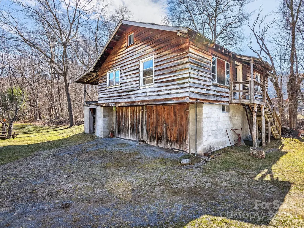 74 Badd Lane Maggie Valley NC 28751