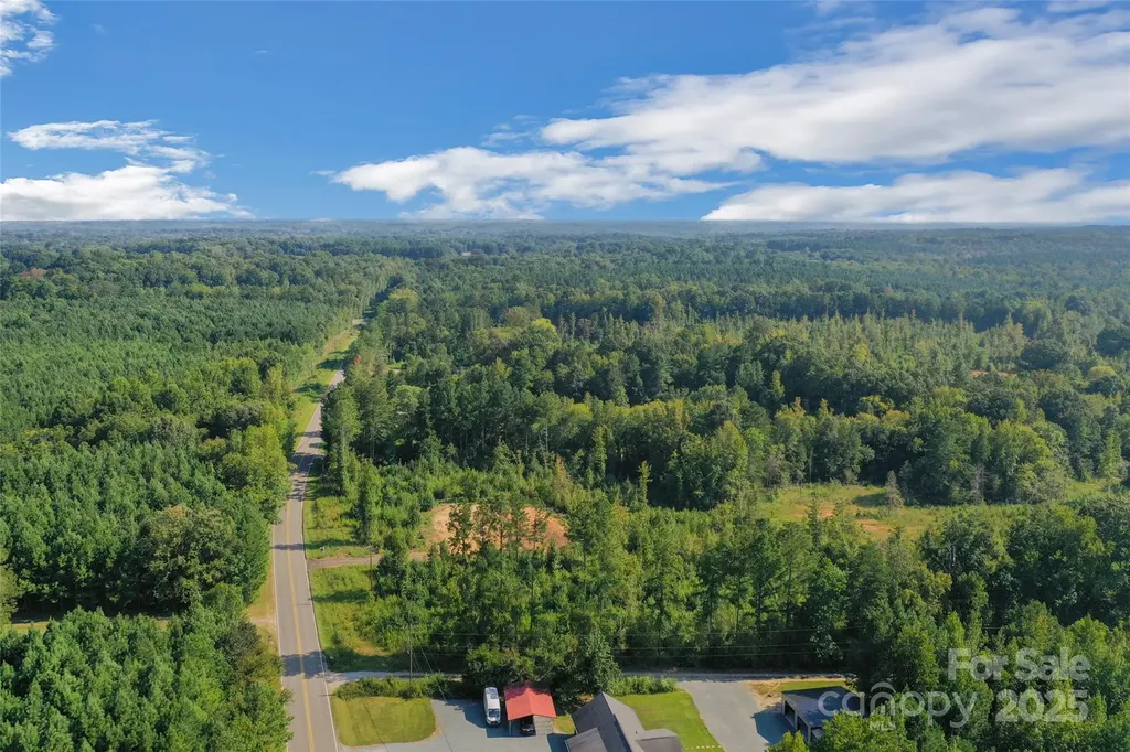 1012 S Oakshire Lane Waxhaw NC 28173