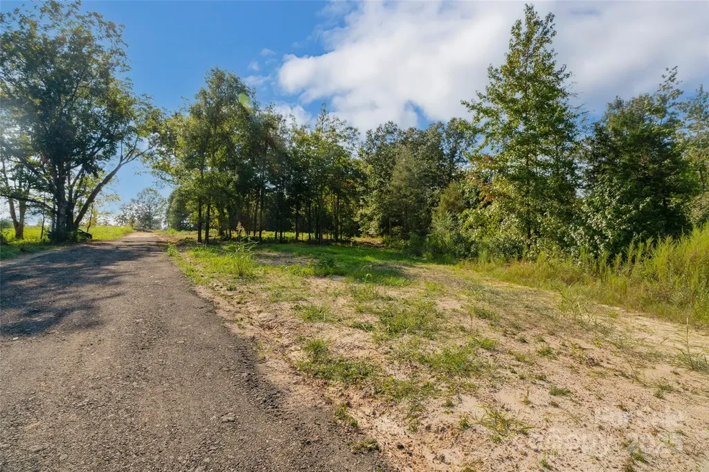 1012 S Oakshire Lane Waxhaw NC 28173