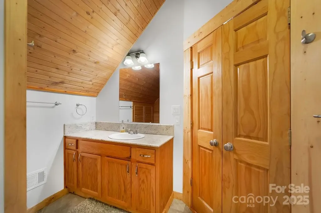 85 N Ridge Road Rosman NC 28772