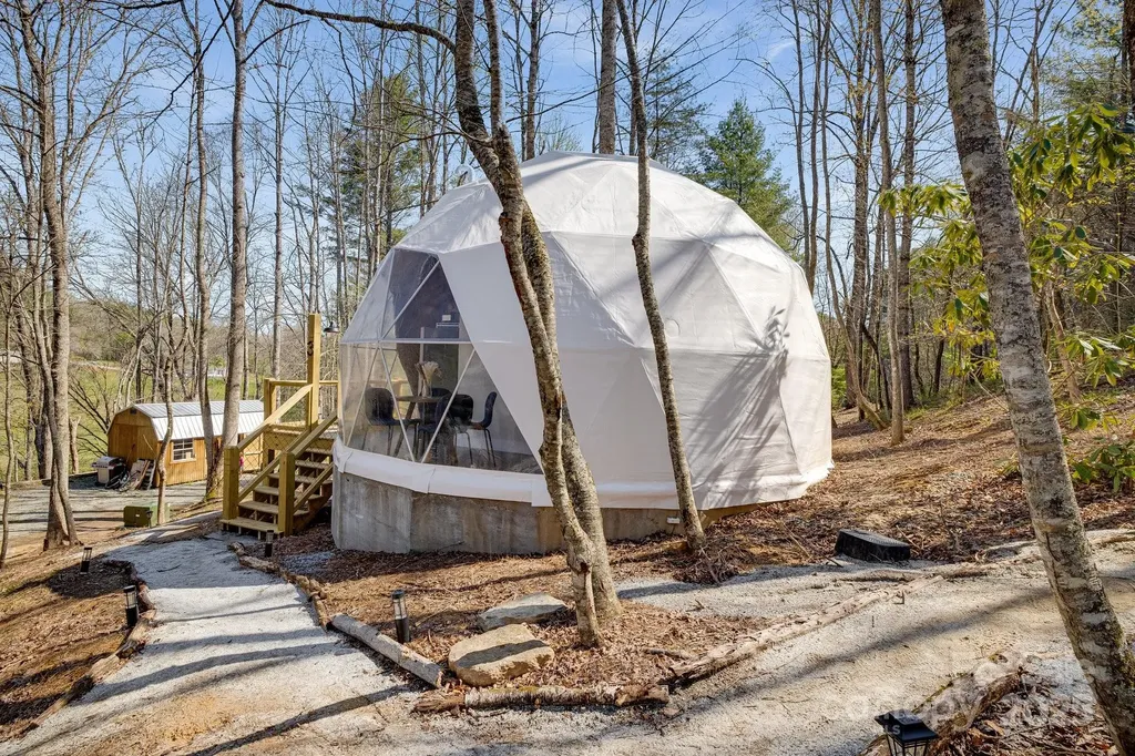 186 Meece Road Rosman NC 28772