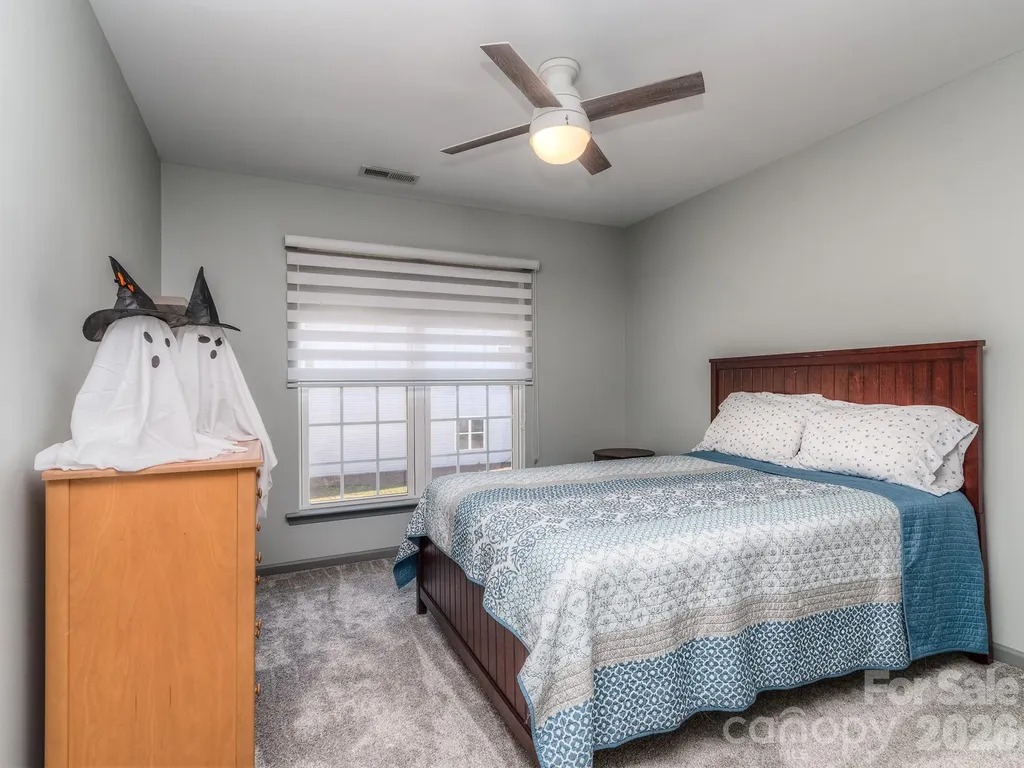 6236 Rockefeller Lane Charlotte NC 28210