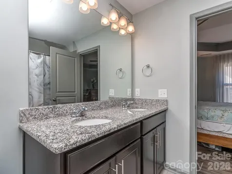 6236 Rockefeller Lane Charlotte NC 28210