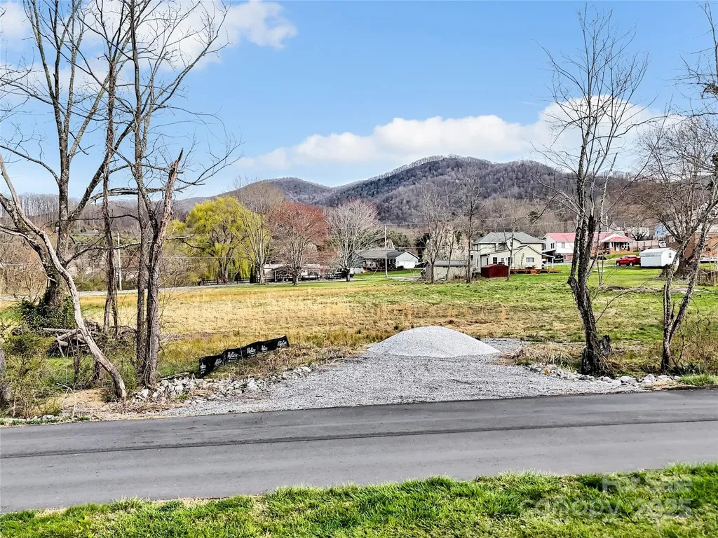 00 Oakdale Road Waynesville NC 28786