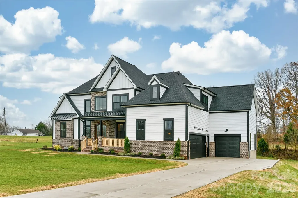 3874 Hickory Highway Statesville NC 28677