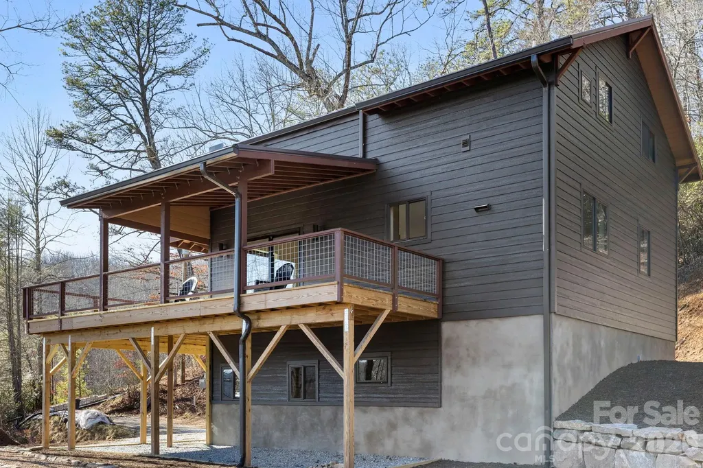 114 Phivo Drive Balsam Grove NC 28708