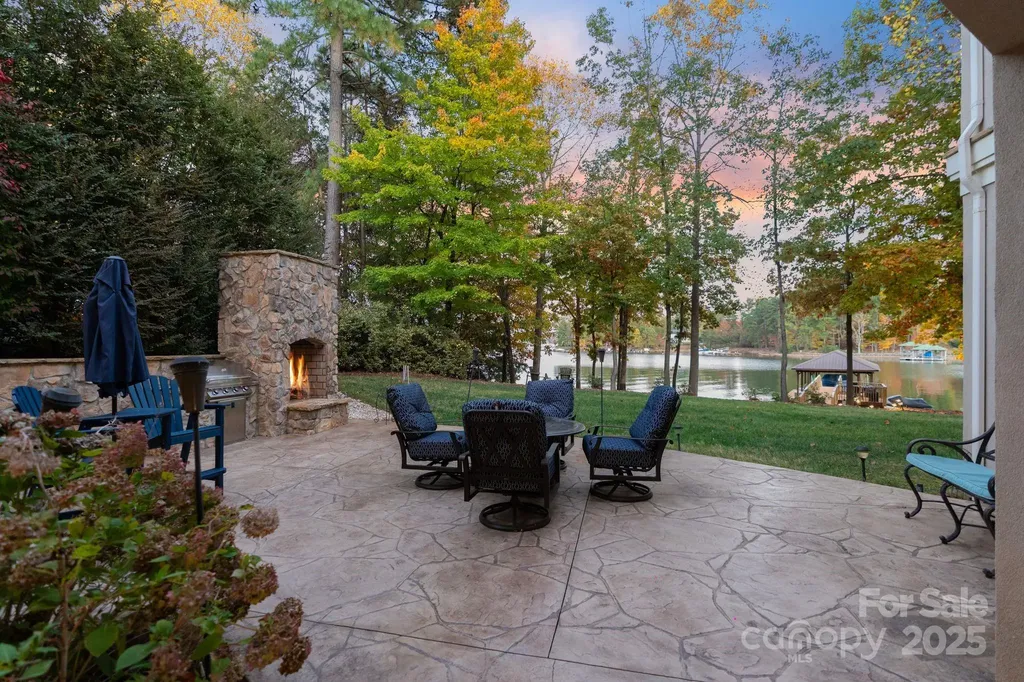 9225 Fair Oak Drive Sherrills Ford NC 28673