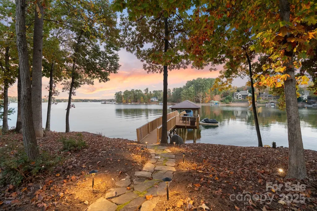 9225 Fair Oak Drive Sherrills Ford NC 28673
